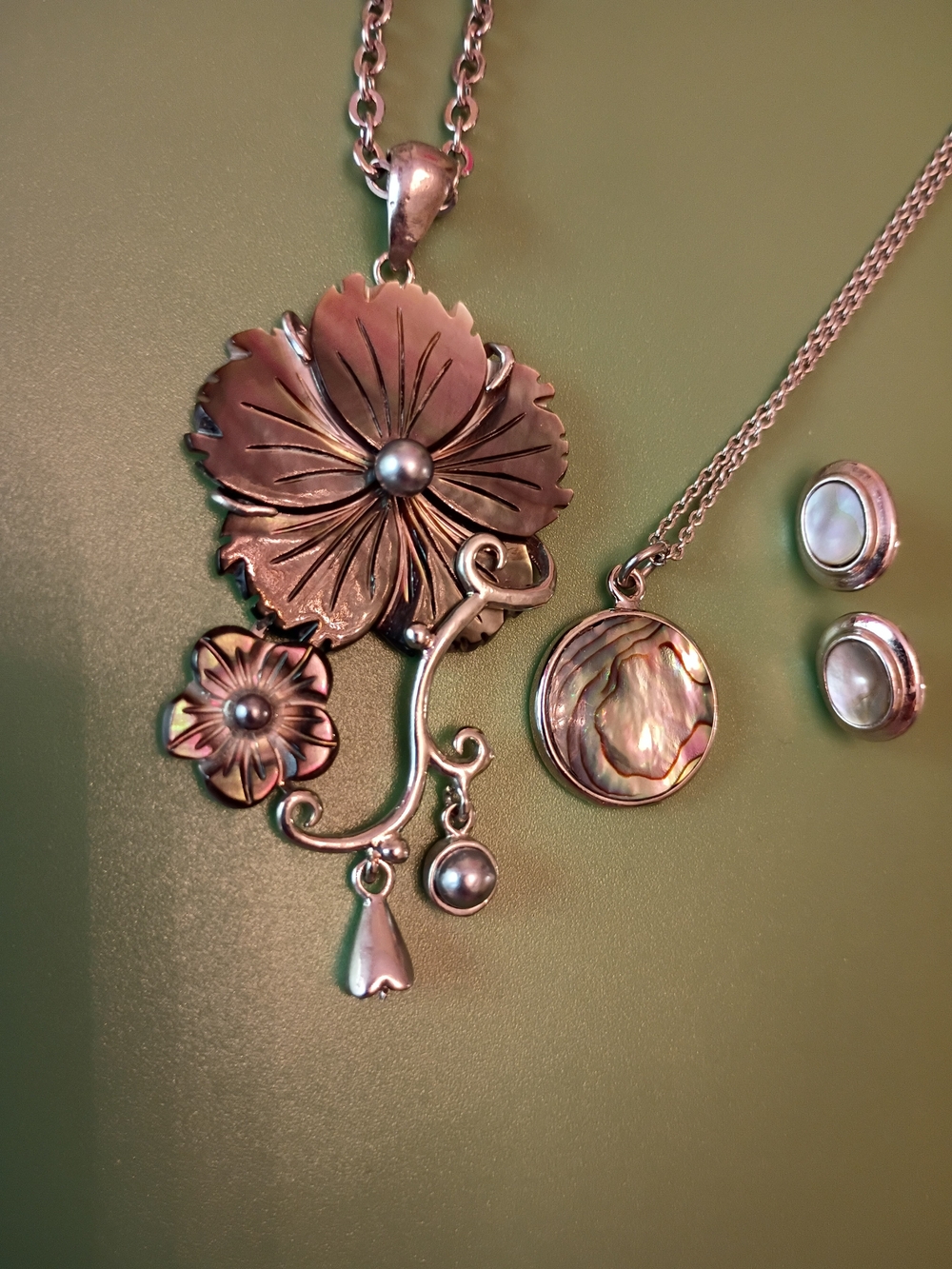 2 Necklaces + Earrings; Mother of Pearl and Abalone Silver 18-19" V.Gd Cond Nice